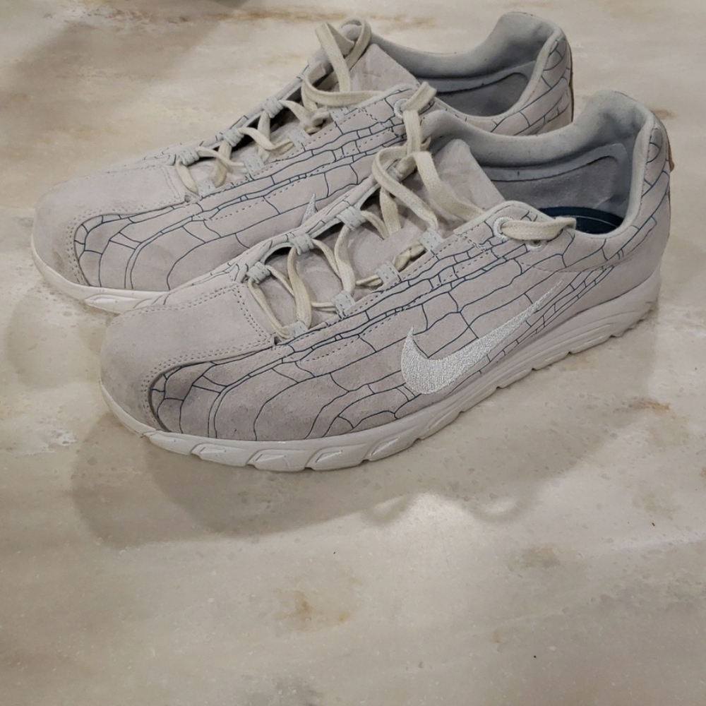 Nike Mayfly Sneakers - Picture 2 of 7